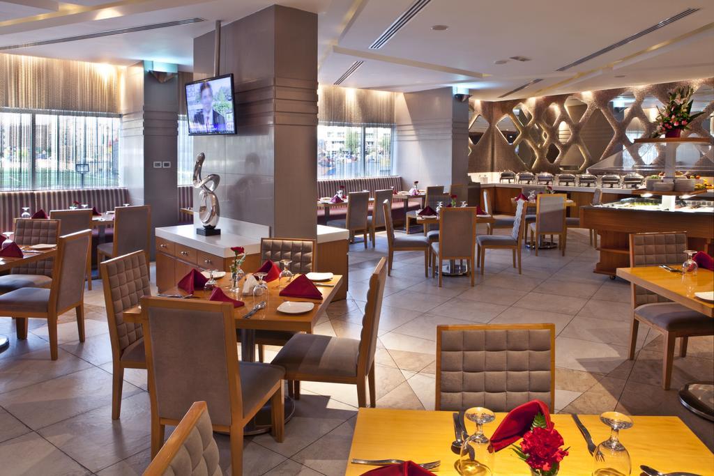 Landmark Riqqa Hotel Dubai Exterior photo